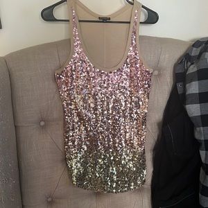 Small tank size xs fits like a regular small